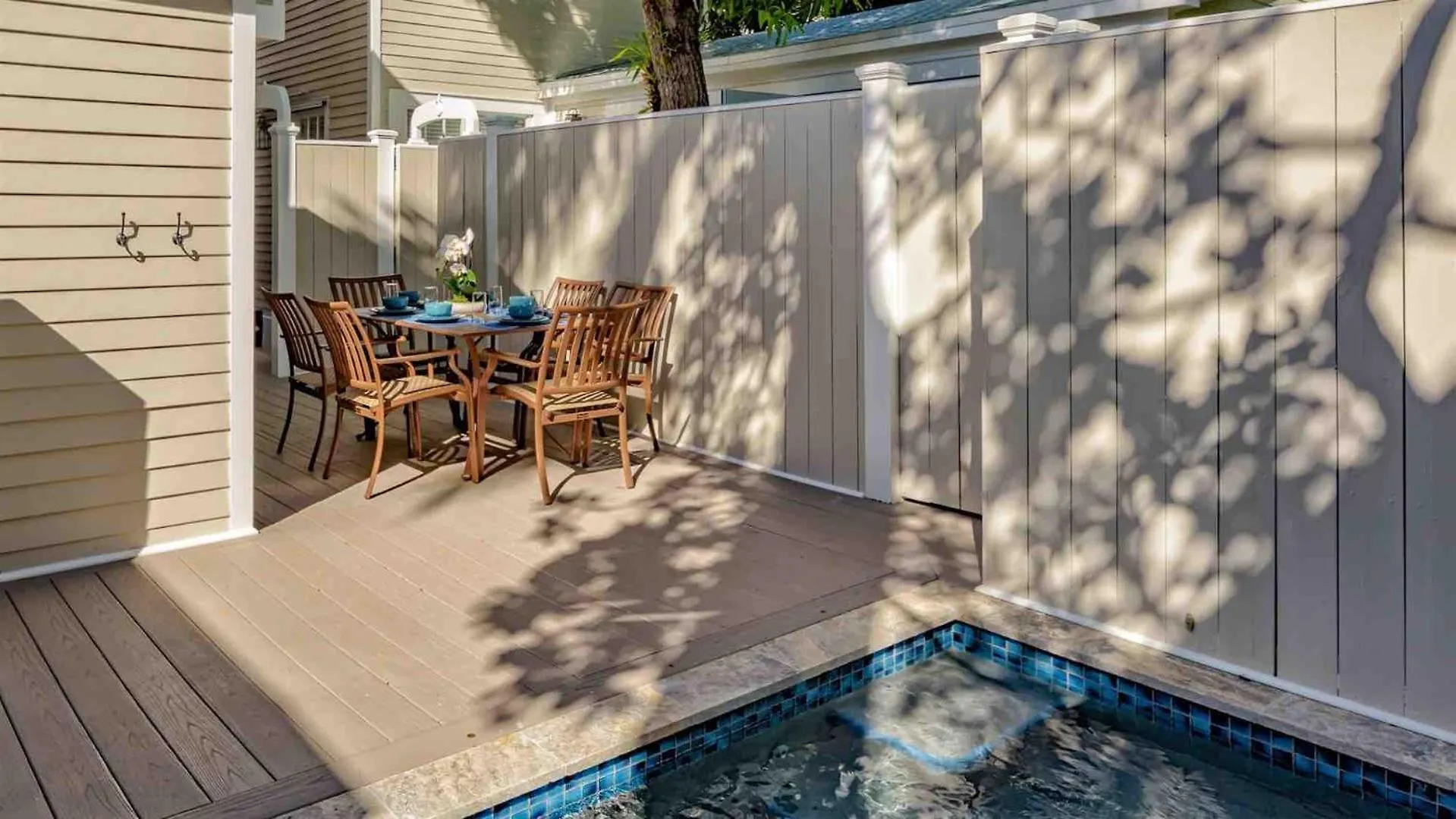 The Toasted Coconut By Last Key Realty Key West